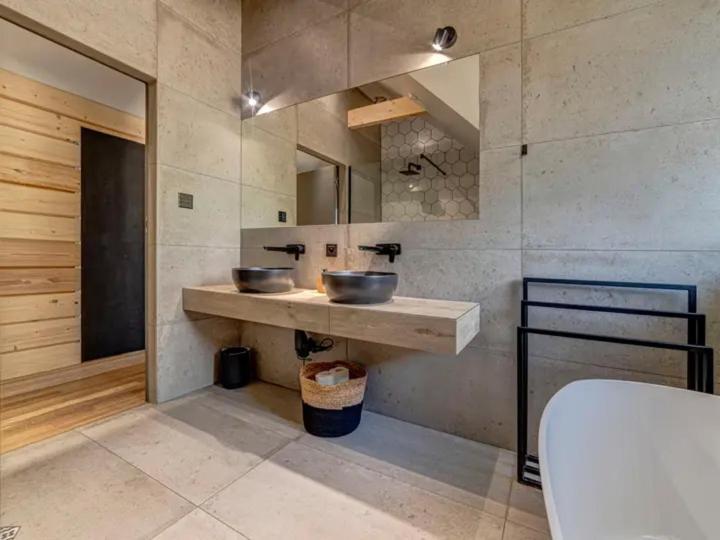 Premium Villa